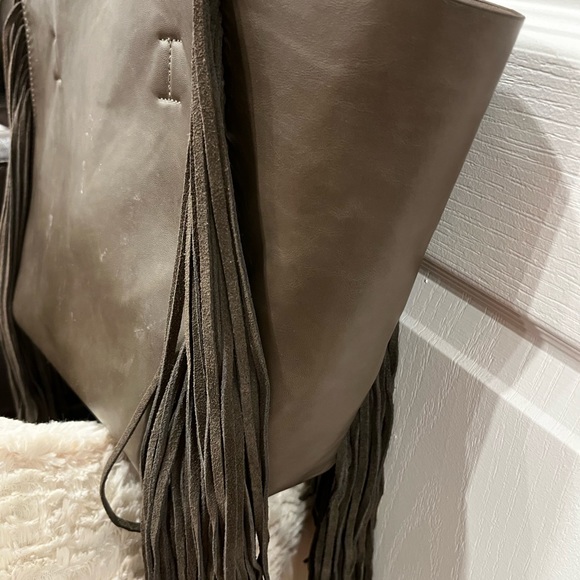 Fashionable handbag - Picture 3 of 4